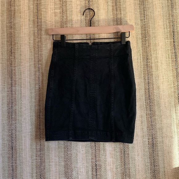 Free People Black Denim Mini Skirt Size 2 Zip Small Women Bottoms Boho - Picture 1 of 4